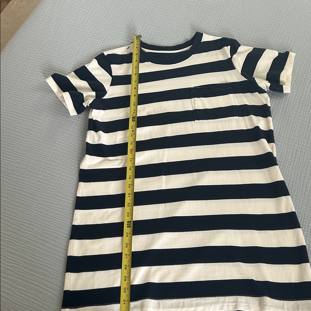 Everlane mini dress, chest pocket.  100% organic cotton, 33” shoulder to hem.